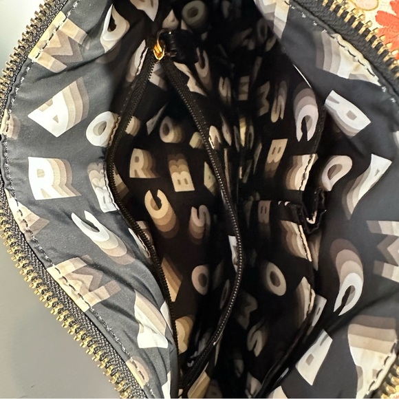 Marc Jacobs Lock That Messenger Crossbody - Picture 16 of 16